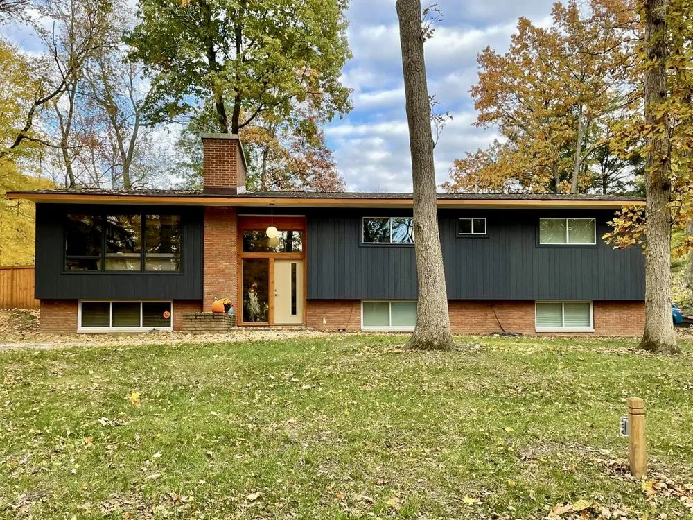 Slide of Chapman Siding