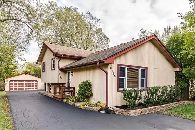 Slide of Chapo Construction Company