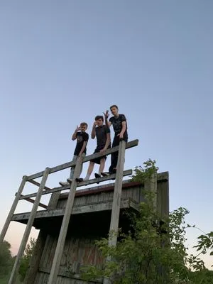 Chase does it all Logo