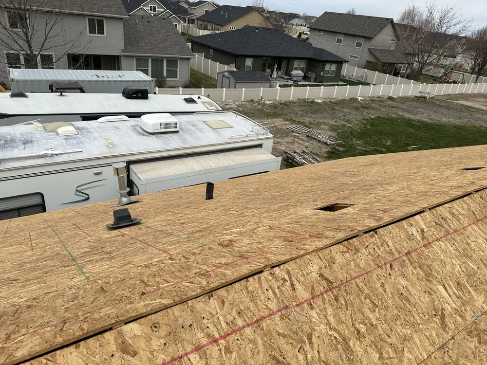 Slide of Chavez Roofing and Construction