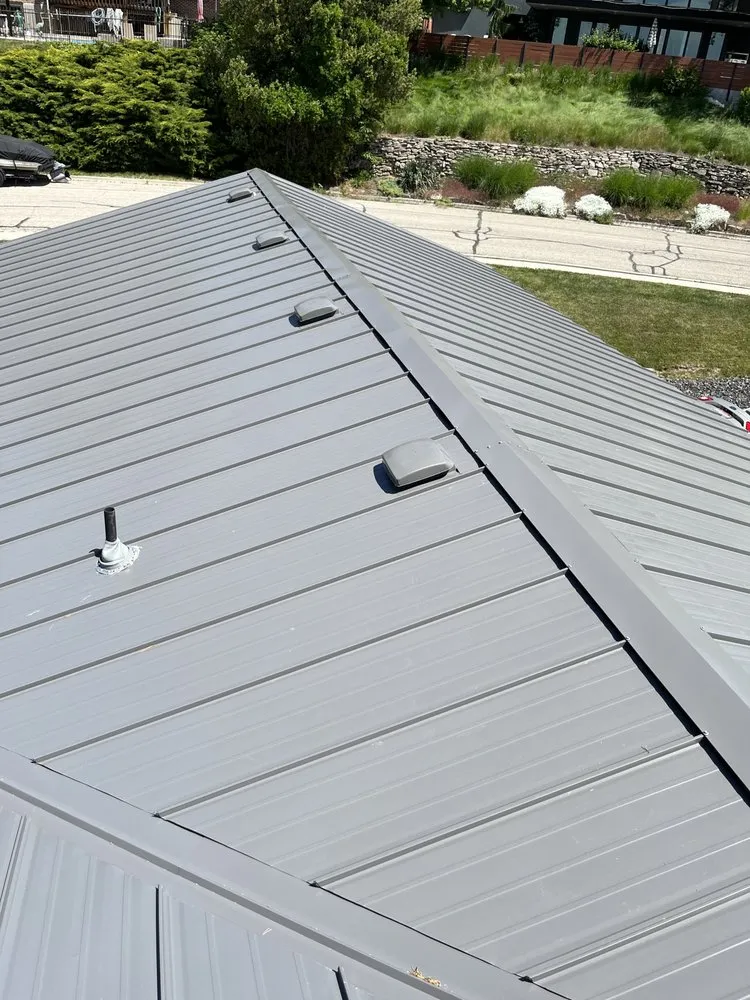 Slide of Chavez Roofing and Construction