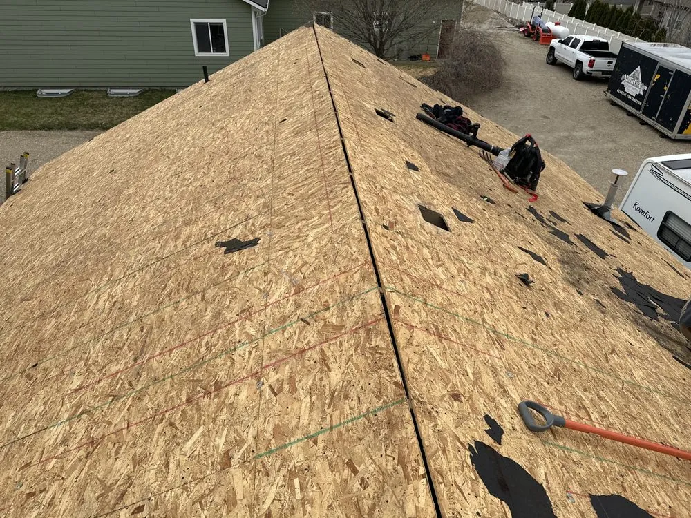 Slide of Chavez Roofing and Construction