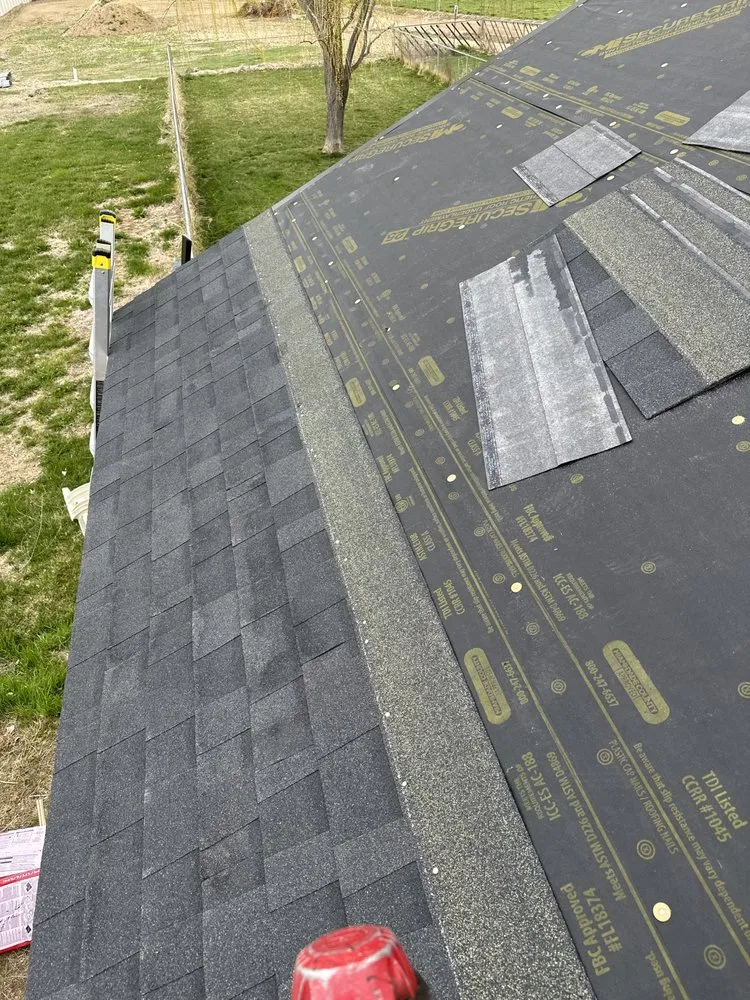 Slide of Chavez Roofing and Construction