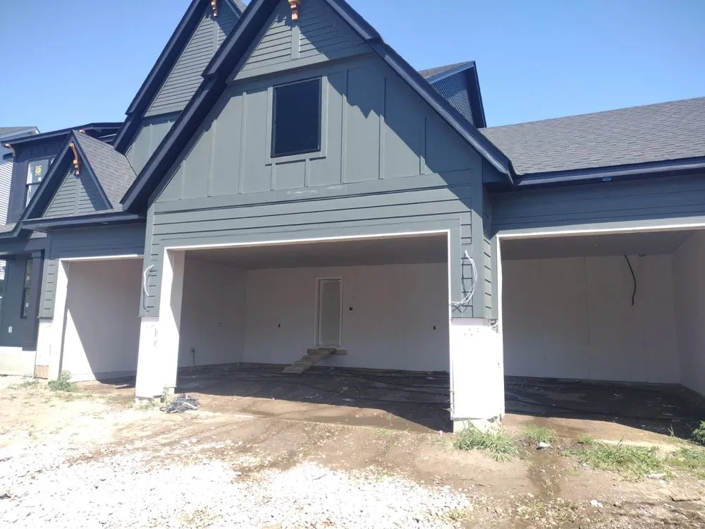 Slide of Chavez Siding & Construction