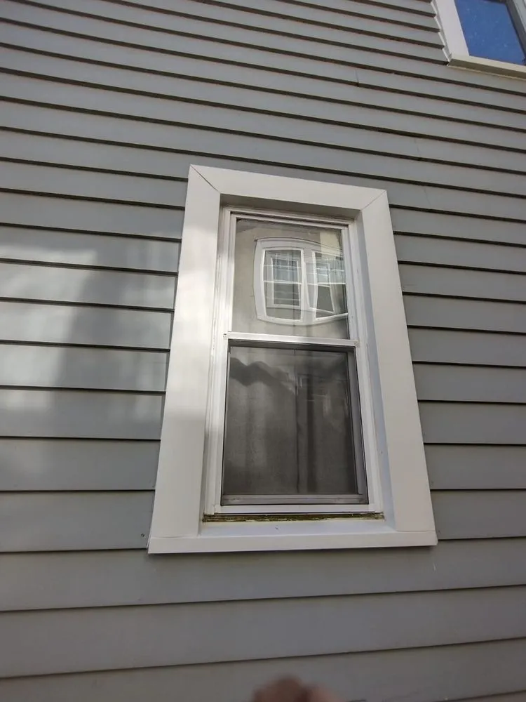 Slide of Chavez Siding & Construction