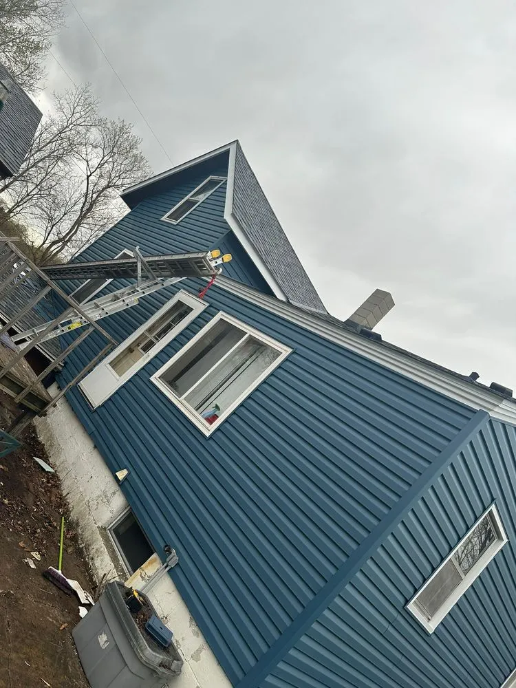 Slide of Chavez Siding & Construction