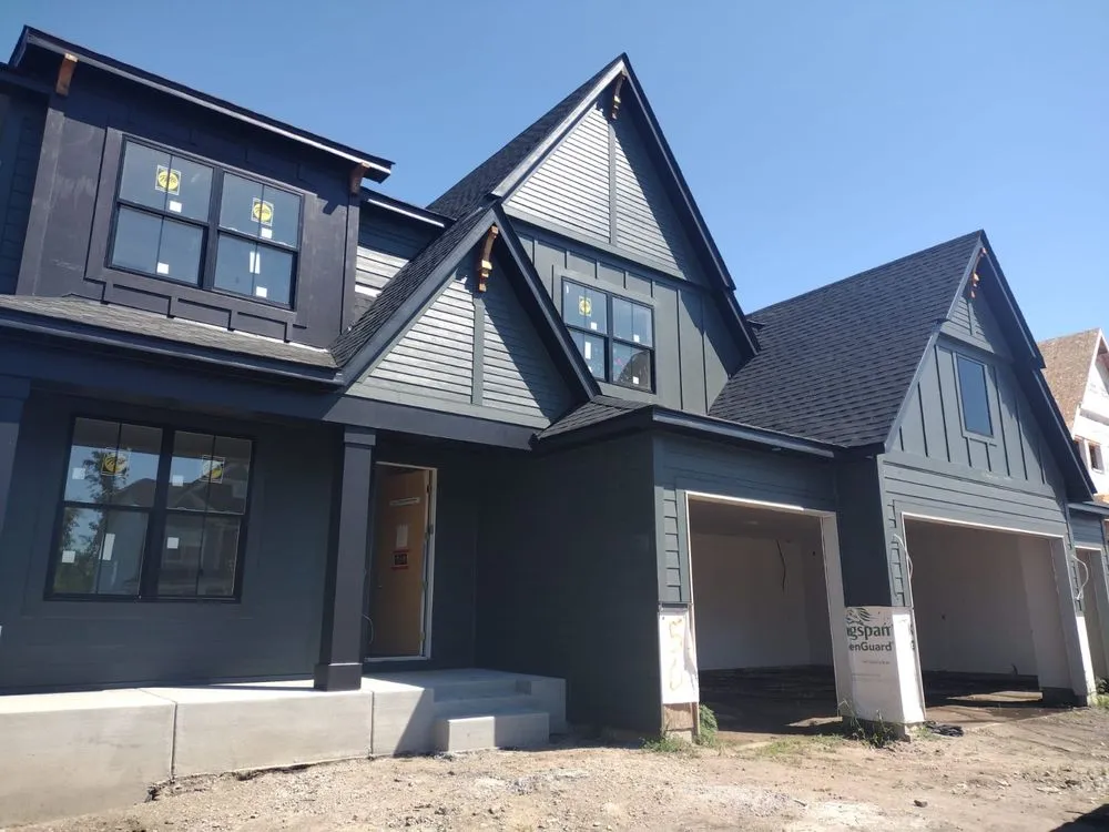 Slide of Chavez Siding & Construction