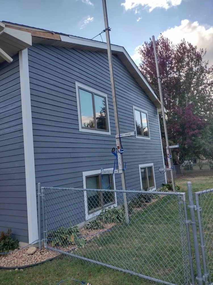 Slide of Chavez Siding & Construction