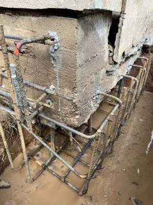 Chelu Construction Logo