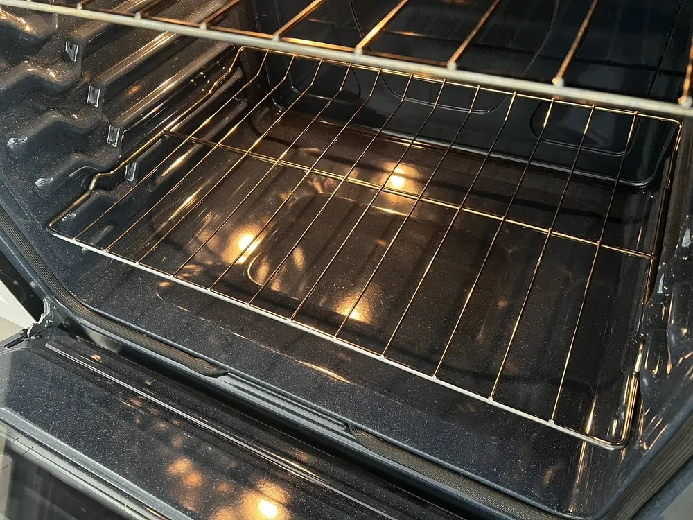 Slide of Chic Cleaning Services