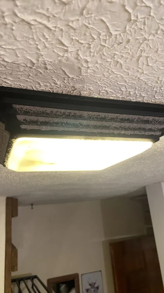 Slide of Chic Cleaning Services