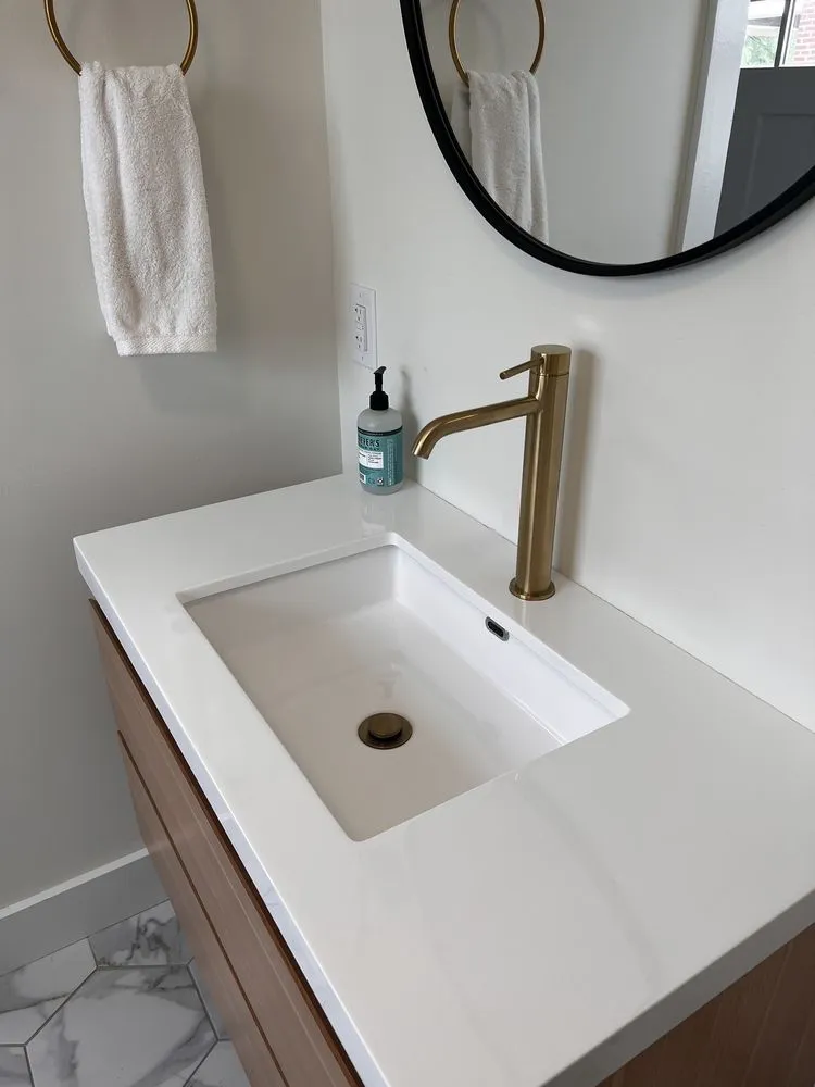 Slide of Chic Cleaning Services