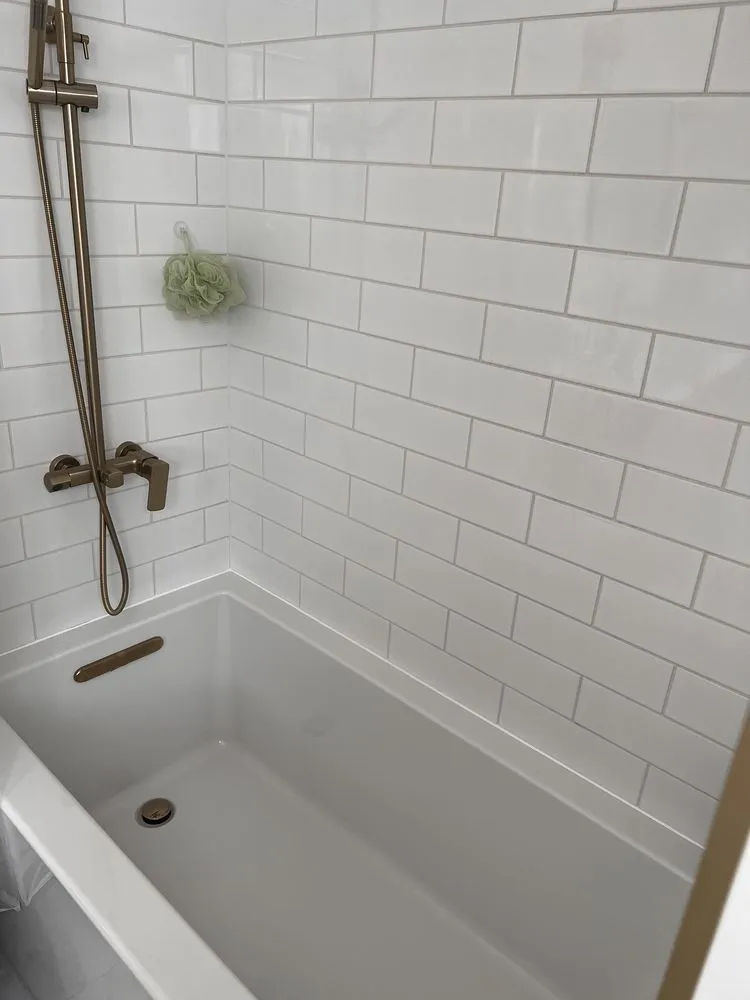 Slide of Chic Cleaning Services