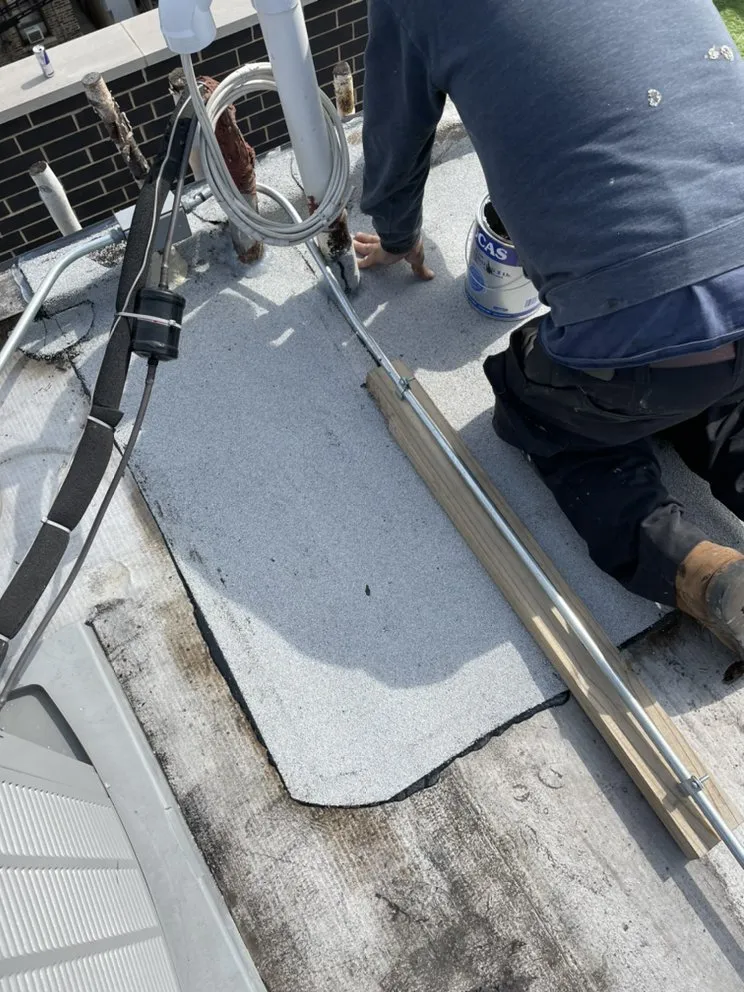 Slide of Chicago City Roofing