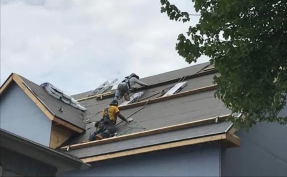 Slide of Chicago Discount Roofing