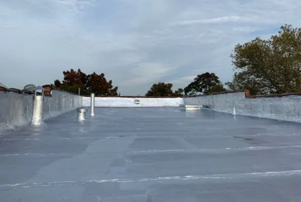 Chicago Discount Roofing Logo