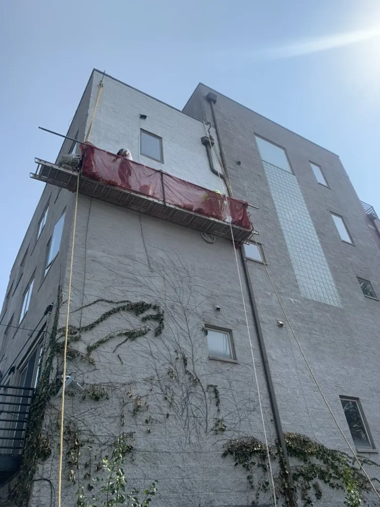 Slide of Chicago elite roofing