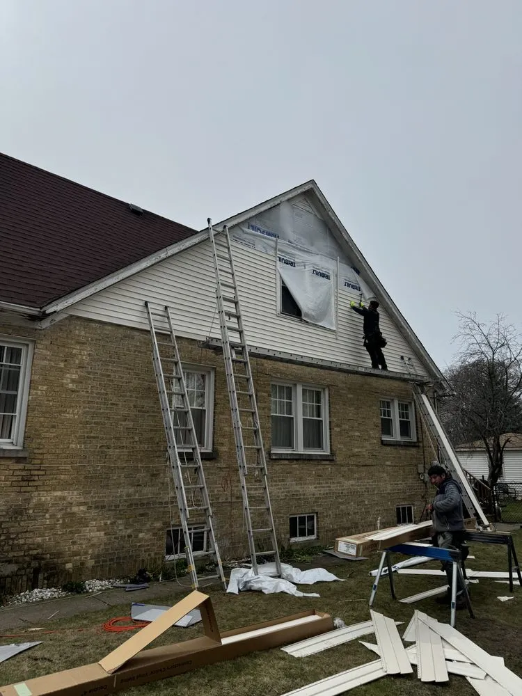 Slide of Chicago Local Roofer
