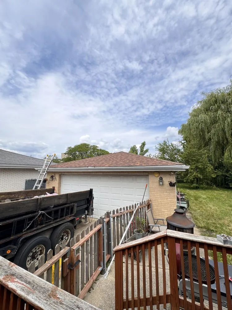 Slide of Chicago Local Roofer