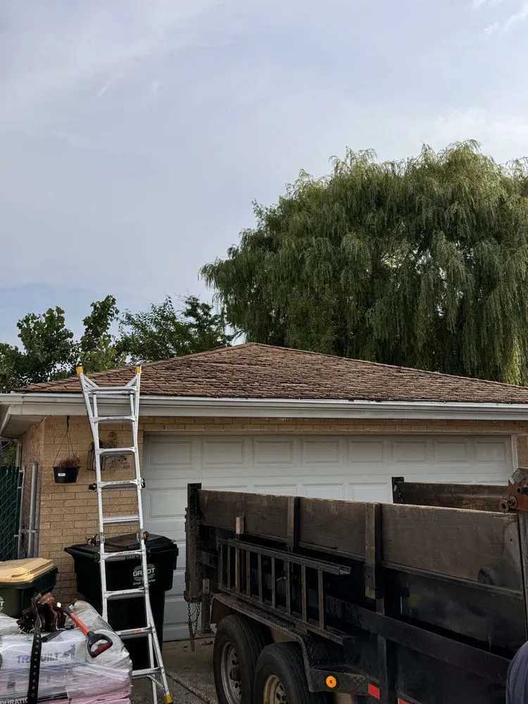 Slide of Chicago Local Roofer