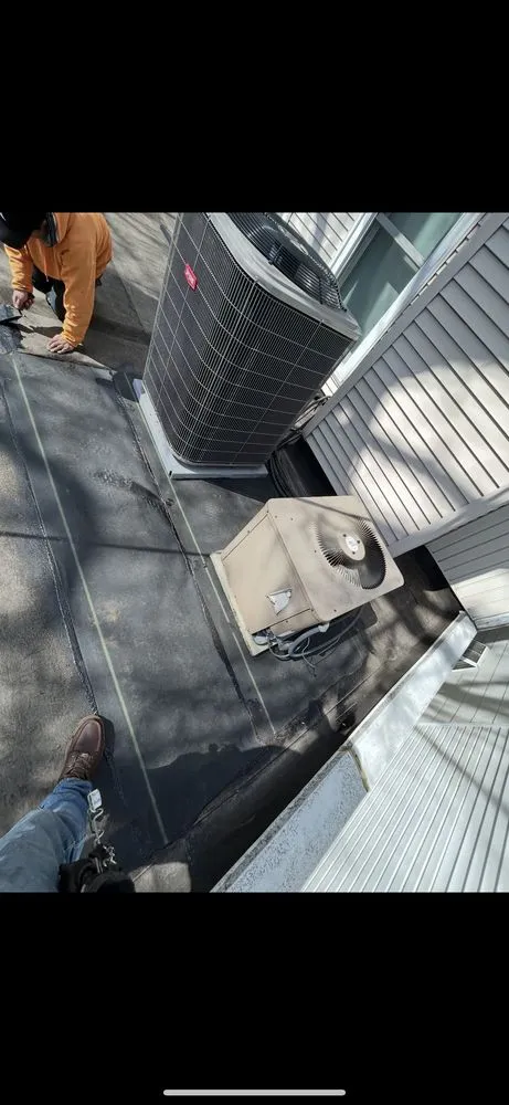 Slide of Chicago Skyline Roofing