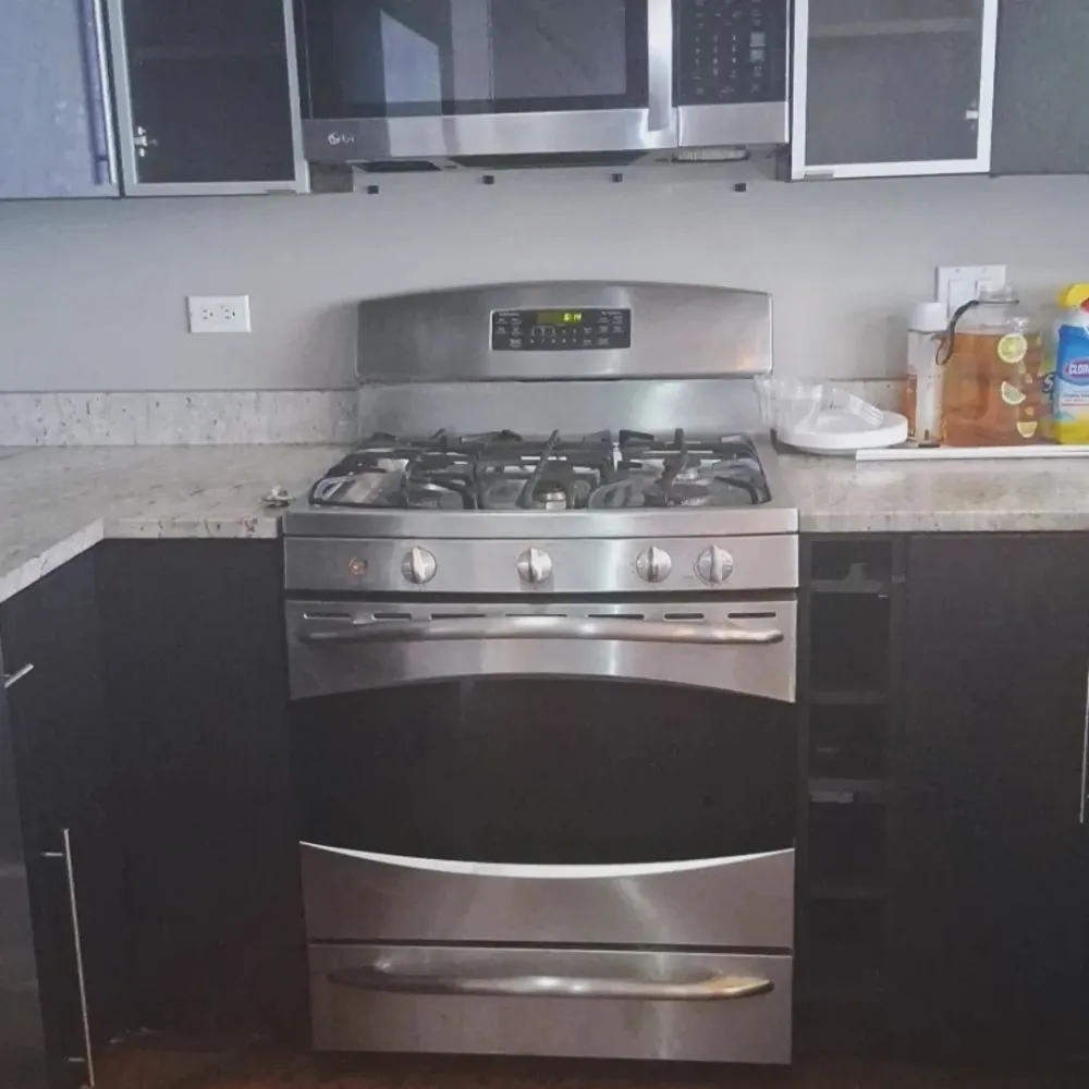 Slide of Chicago TidyFixers