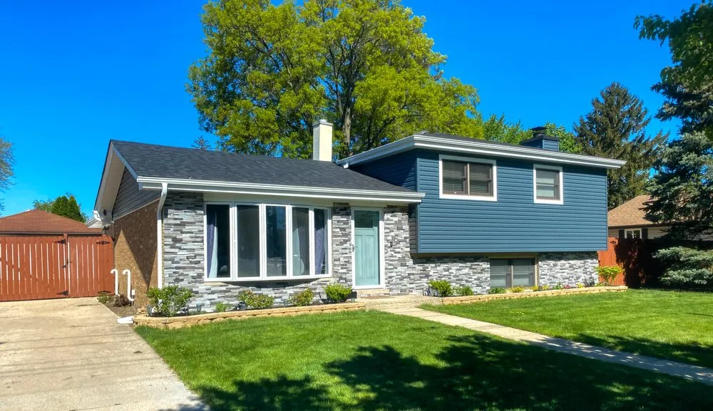 Slide of Chicagoland Exteriors