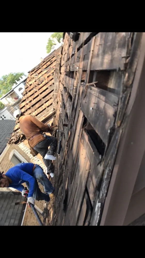 Slide of Chicagoland Roof Masters