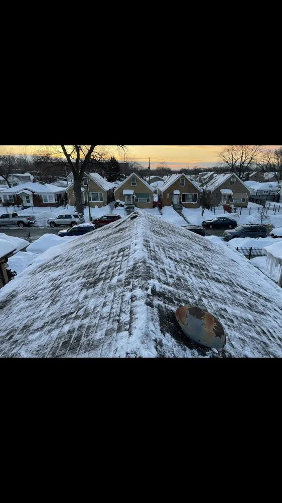 Slide of Chicago’s Advantage Roofing