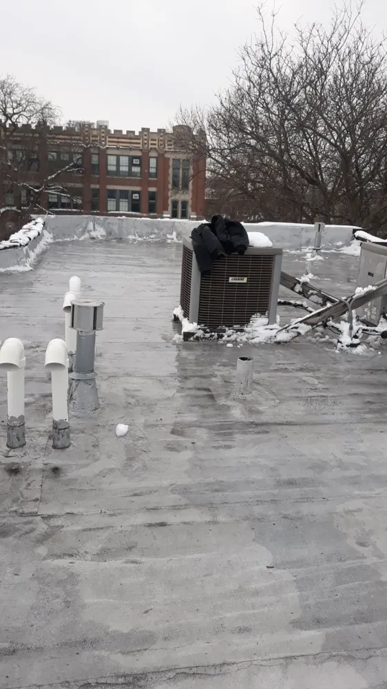 Slide of Chicago’s Advantage Roofing