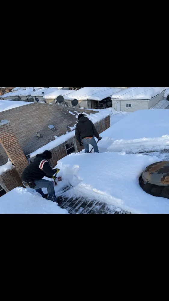 Slide of Chicago’s Advantage Roofing