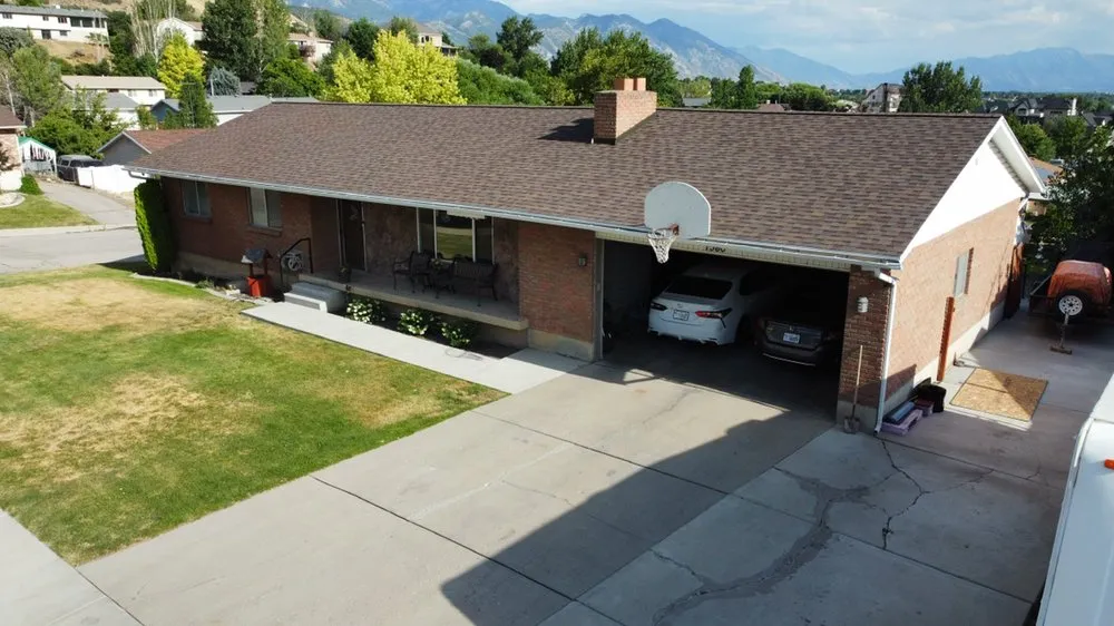 Slide of Chinook Roofing & Restorations