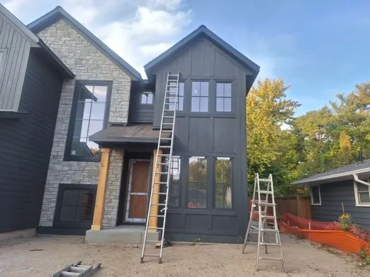 Chipol Construction Logo