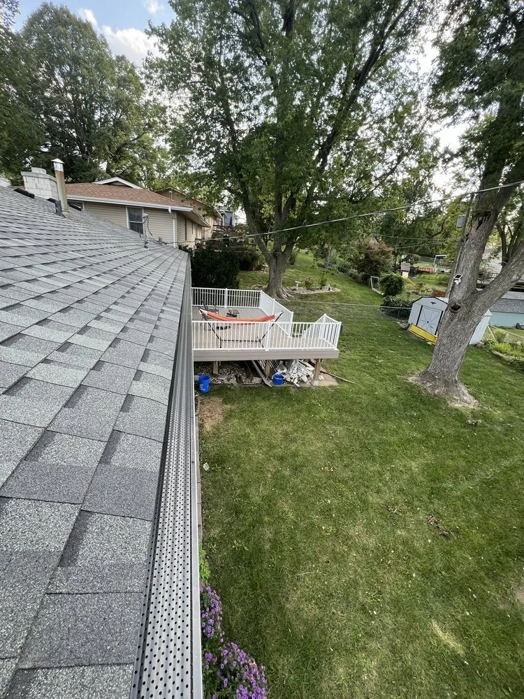 Slide of Chiwas Roofing & Construction