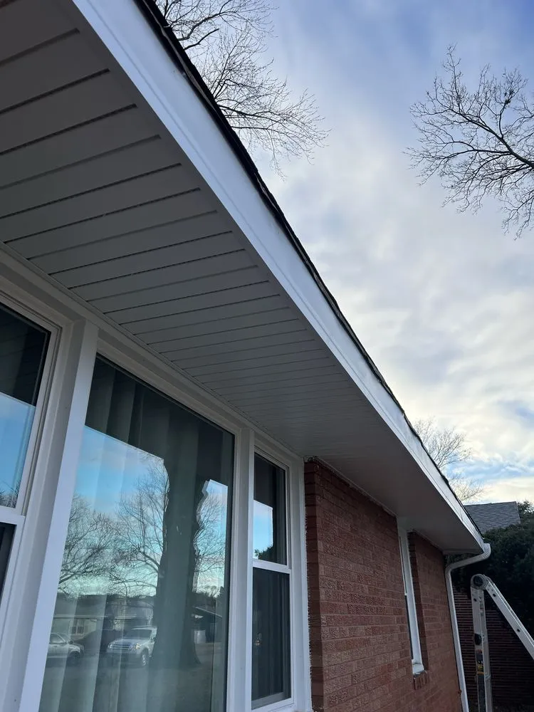 Slide of Chiwas Roofing & Construction