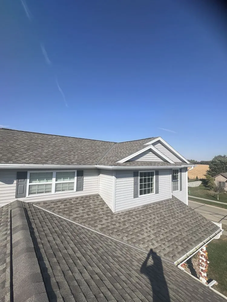 Slide of Chiwas Roofing & Construction