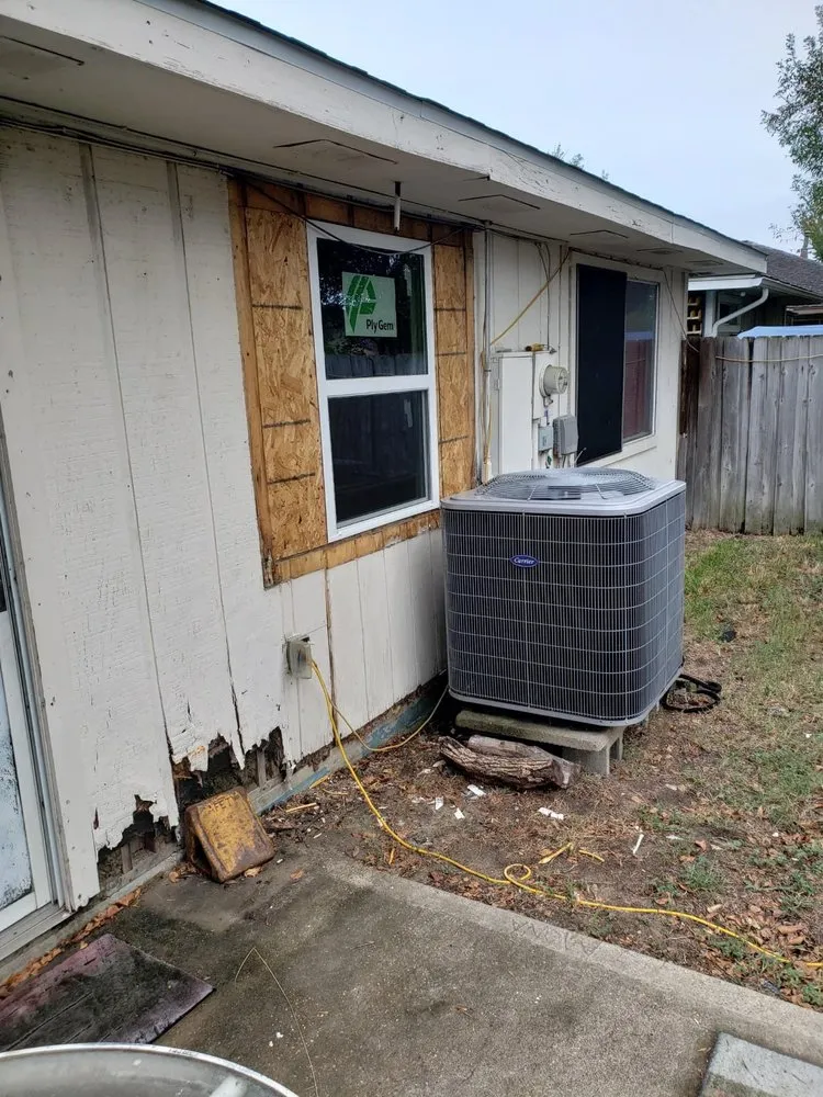 Local roof leak repair for residential properties in Northwest Plaza, MO by Choate’s Construction
