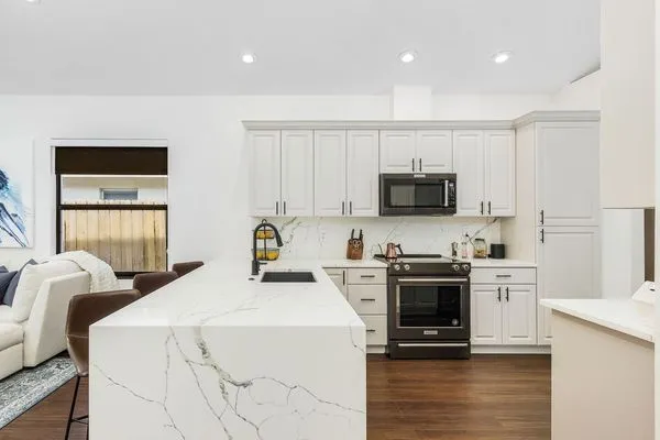 Choice Construction and Roofing Inc. Logo