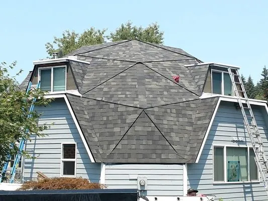 Christian's Roofing Logo