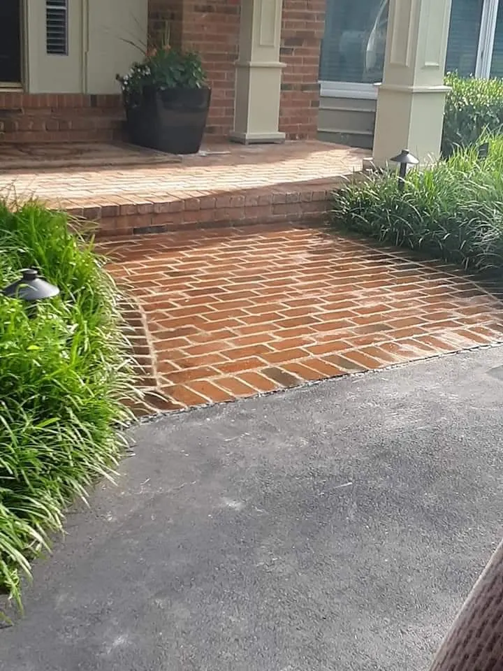 Slide of Chrlies Tuckpointing And Bricklaying