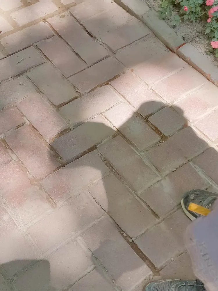 Slide of Chrlies Tuckpointing And Bricklaying