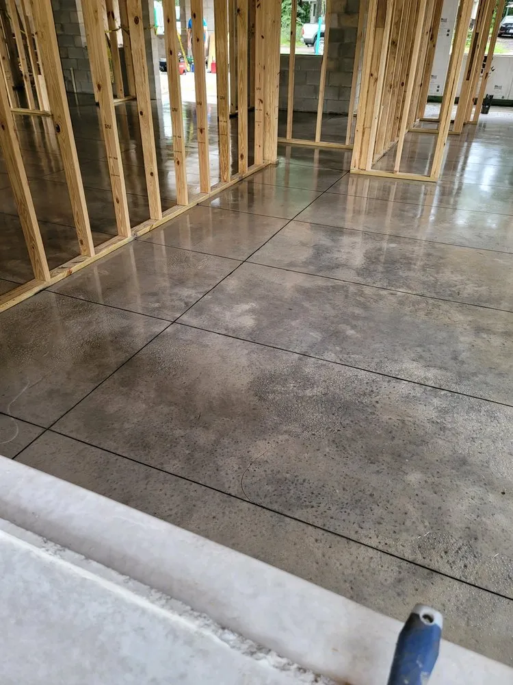 Slide of Chuchian Roofing and Construction