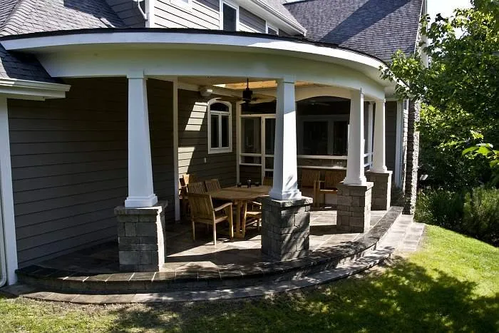 Slide of Chums Custom Remodel