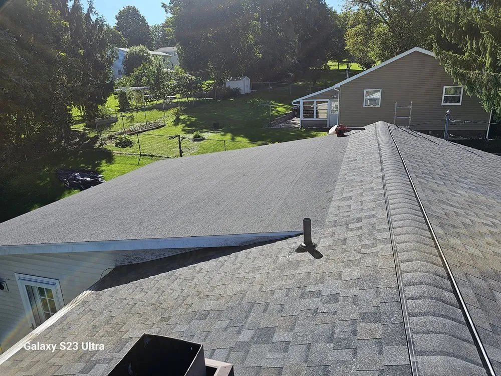 Slide of Chuqui Builders