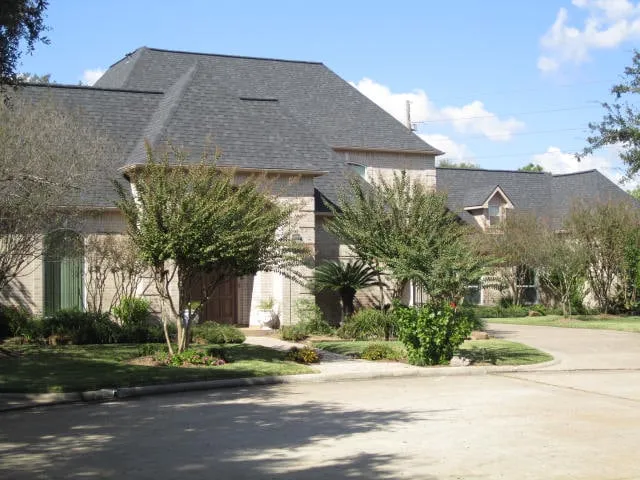 Slide of Cinch Roofing