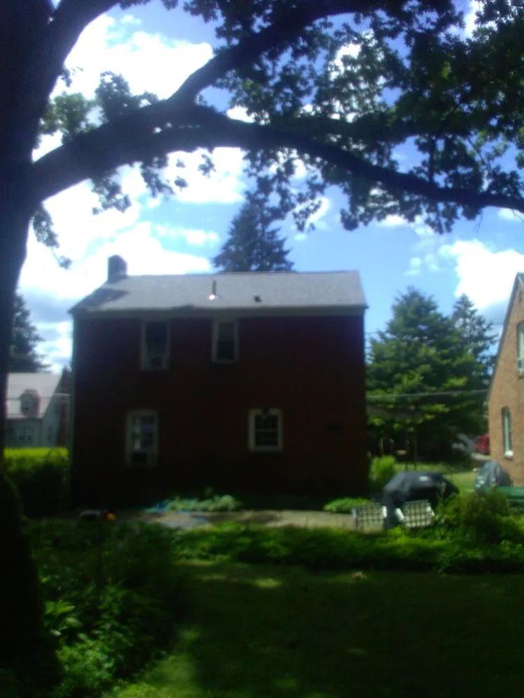 Local roof leak repair experts serving Pine Township, PA - Circle E Construction