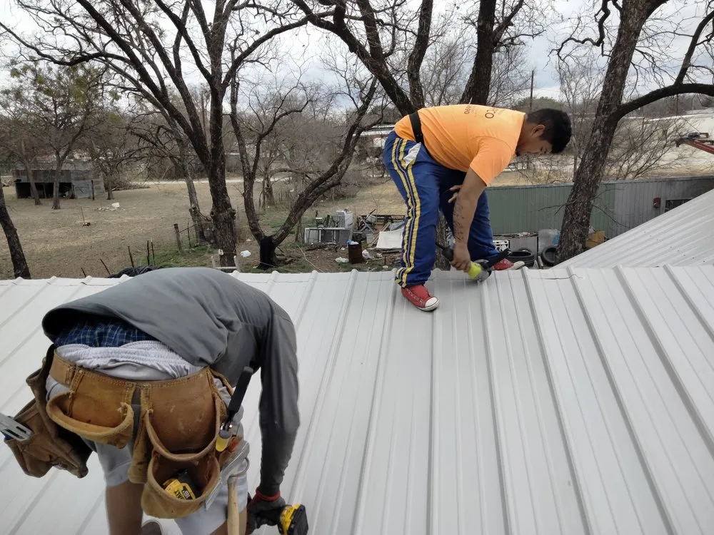 Slide of Cisneros Roofing