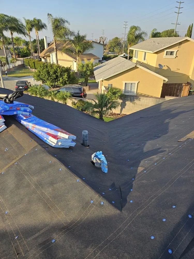 Slide of Citizen Premier Roofing