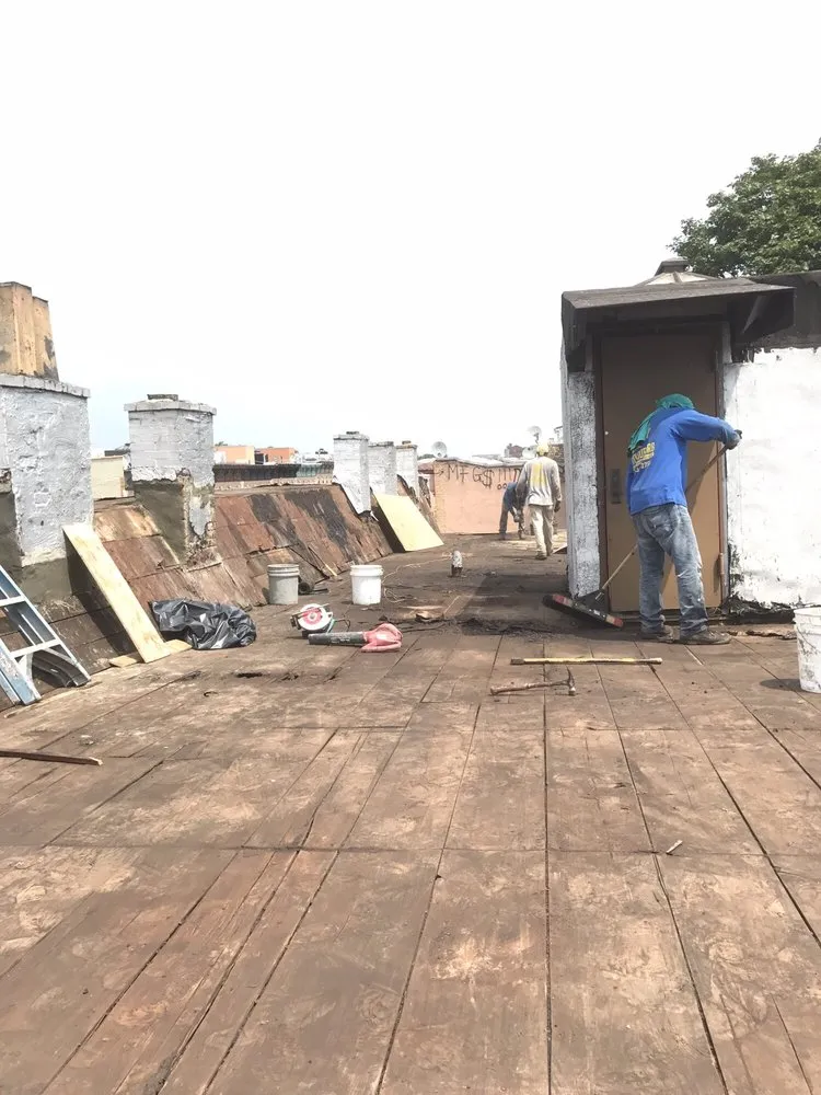 Local roof inspection in Park, NY - City Suburb