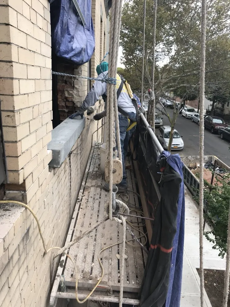 Trusted shingle roofing service for residential properties across Park, NY - City Suburb